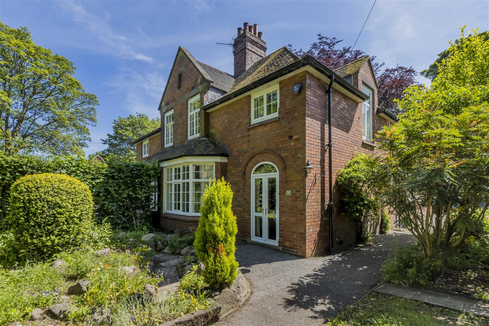 Property in Villa Road, Cheddleton, Staffordshire, ST13 7EA