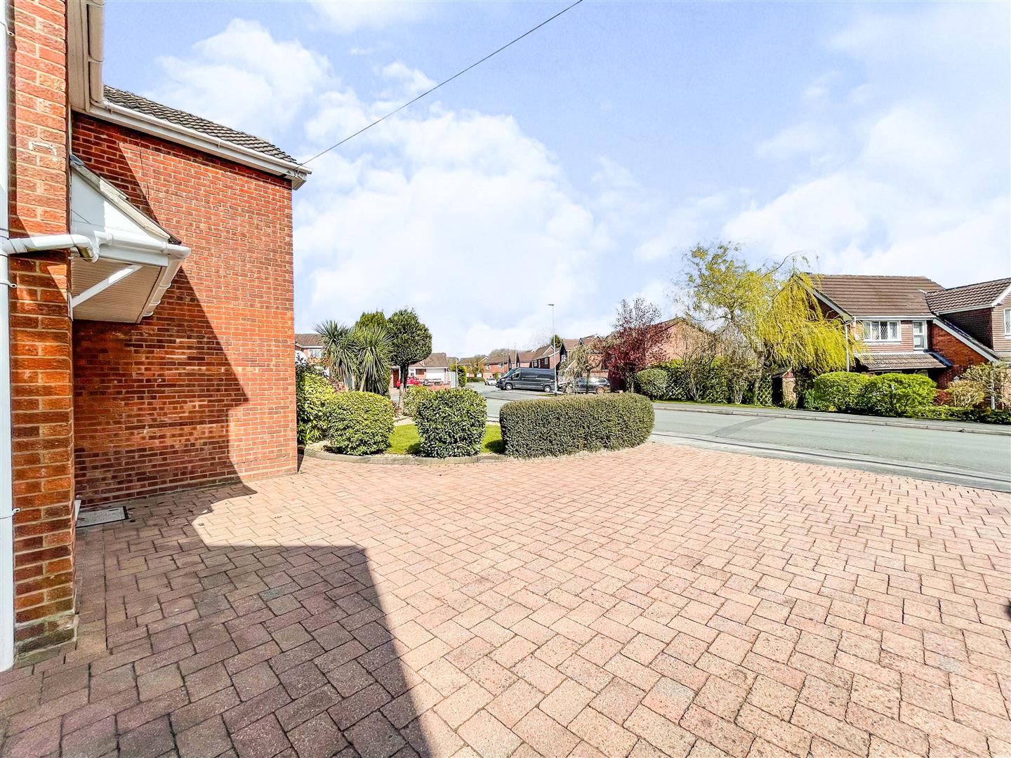 Property in Wedgwood Road, Cheadle, Staffordshire, ST10 1LD