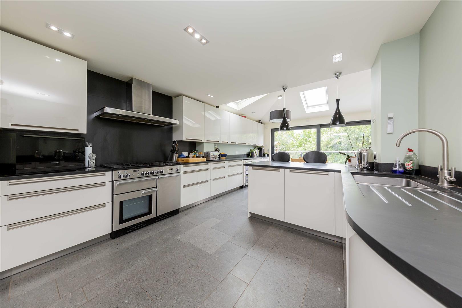 Denise White Bespoke Estate Agents in Staffordshire