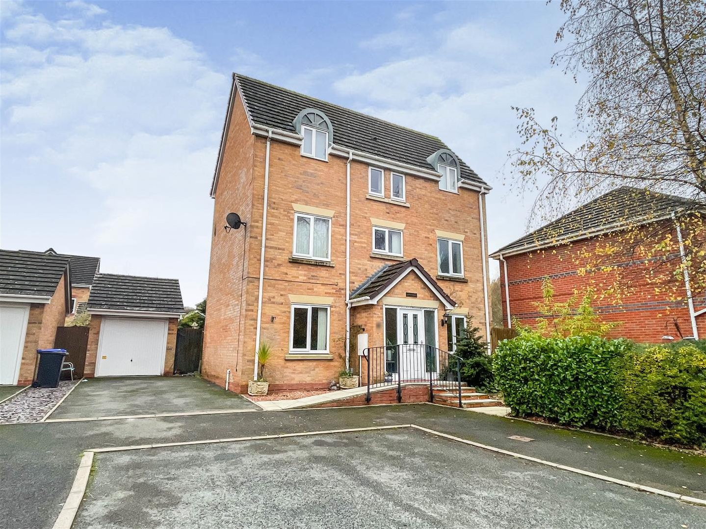 Denise White Bespoke Estate Agents in Staffordshire