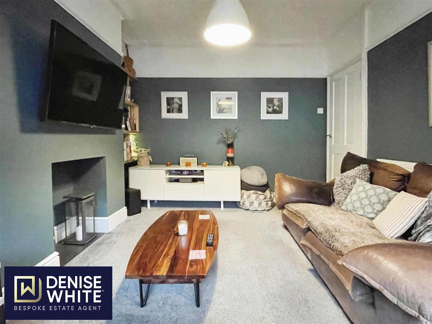 Property in North Street, Leek, Staffordshire, ST13 8DW