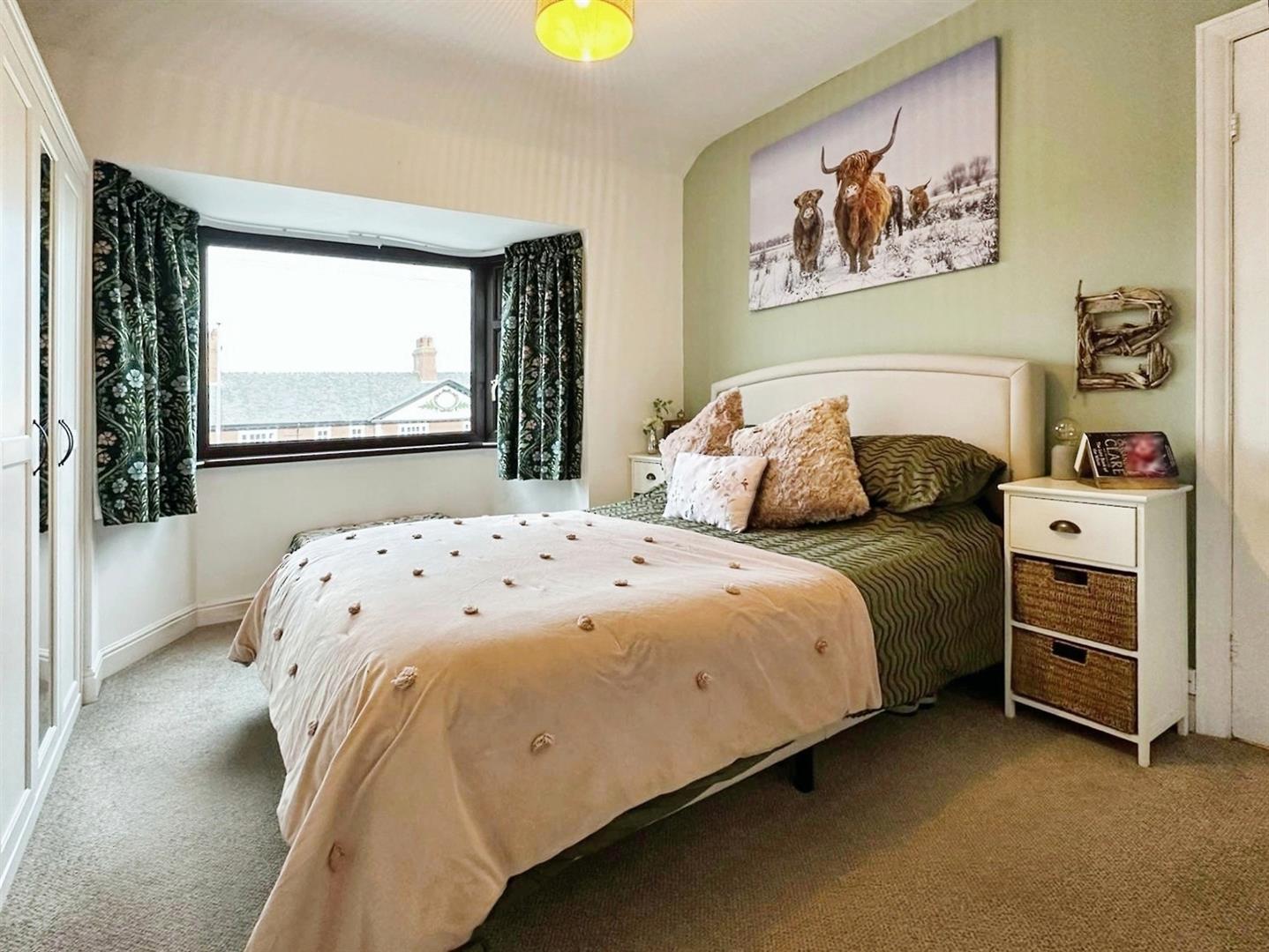 Property in Newcastle Road, Leek, Staffordshire, ST13 5RU