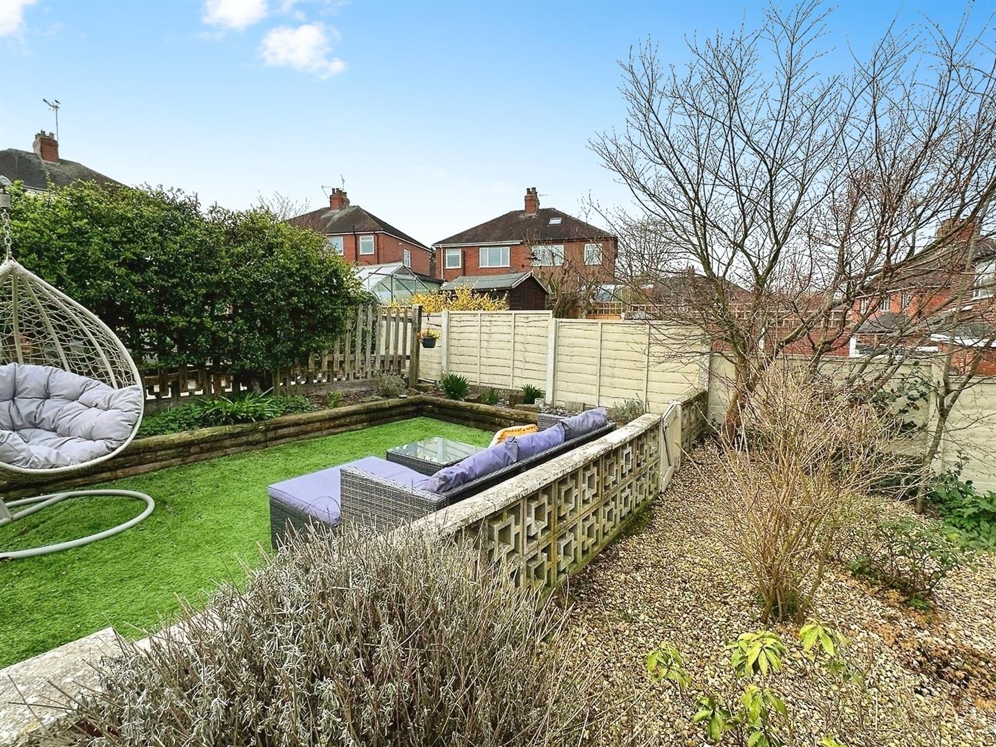 Property in Newcastle Road, Leek, Staffordshire, ST13 5RU