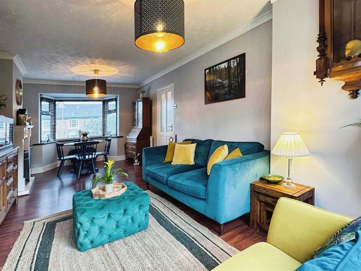 Property in Newcastle Road, Leek, Staffordshire, ST13 5RU