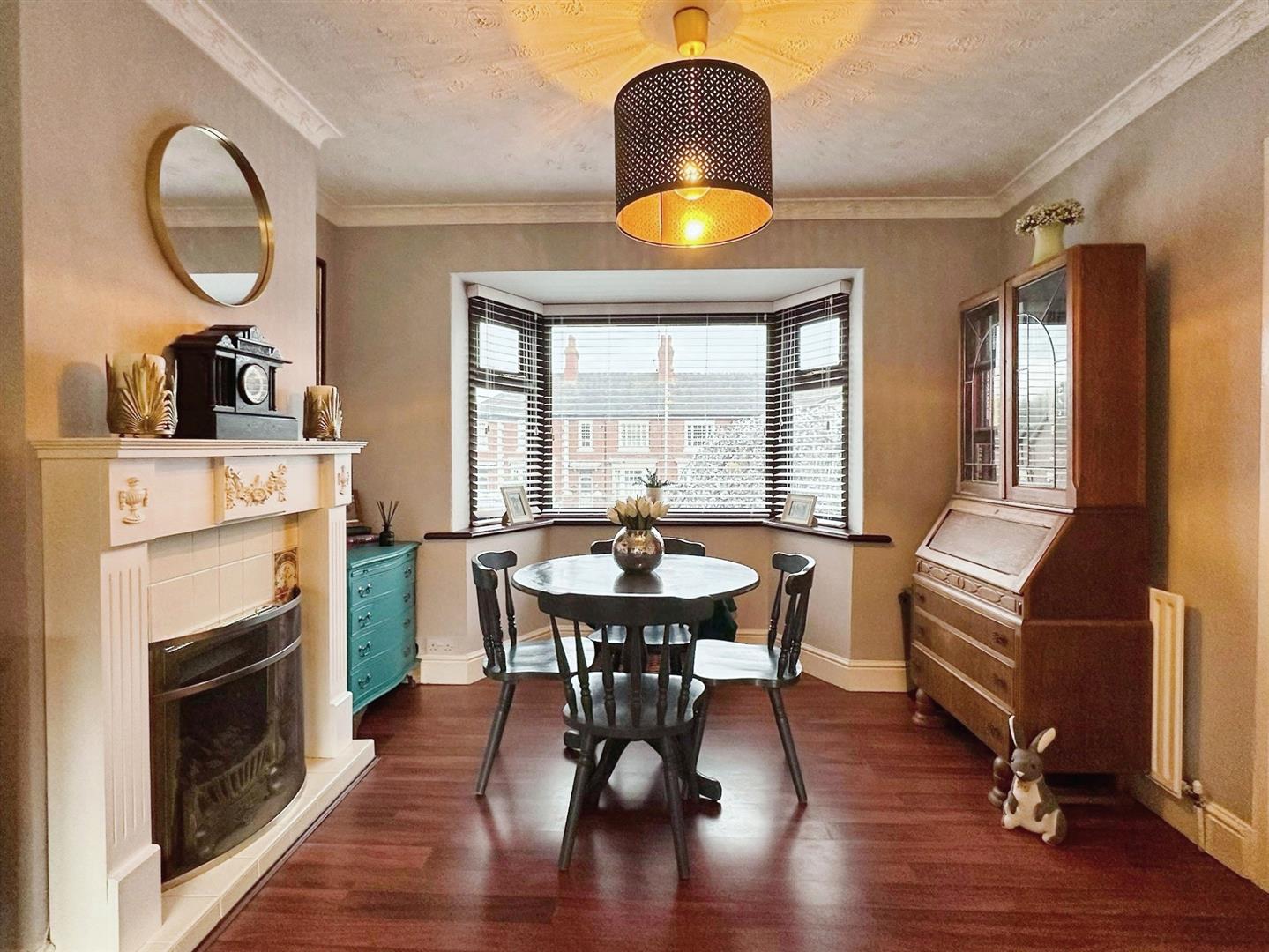 Property in Newcastle Road, Leek, Staffordshire, ST13 5RU