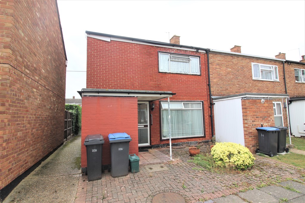 Property in Barn Mead, Harlow, Essex, CM18 6SN