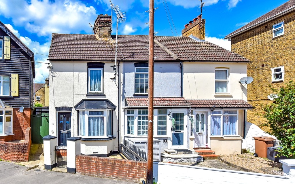 Property in Essex Road, Halling, Rochester, Kent, ME2 1AU