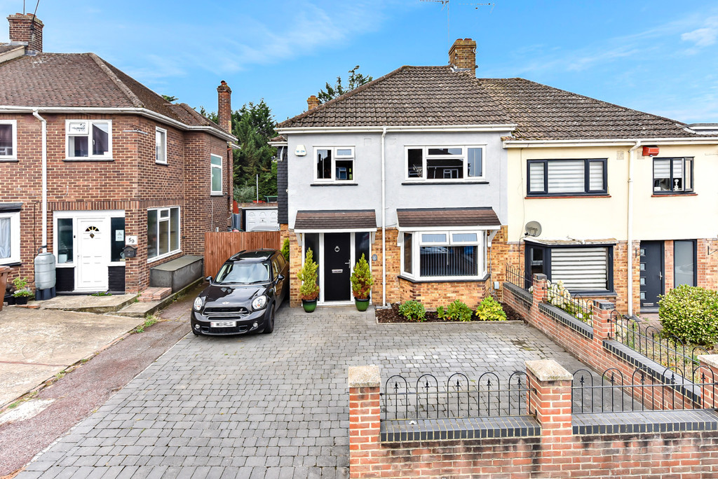Property in Brambletree Crescent, Rochester, Kent , ME1 3LQ