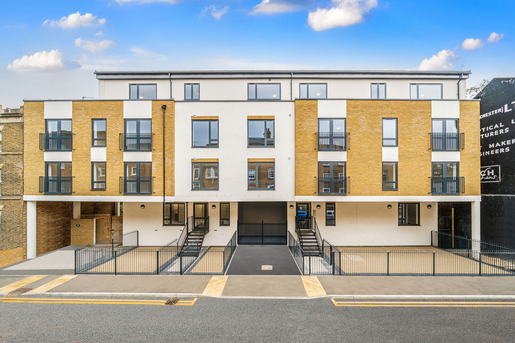 High Street, 261 High Street ME1