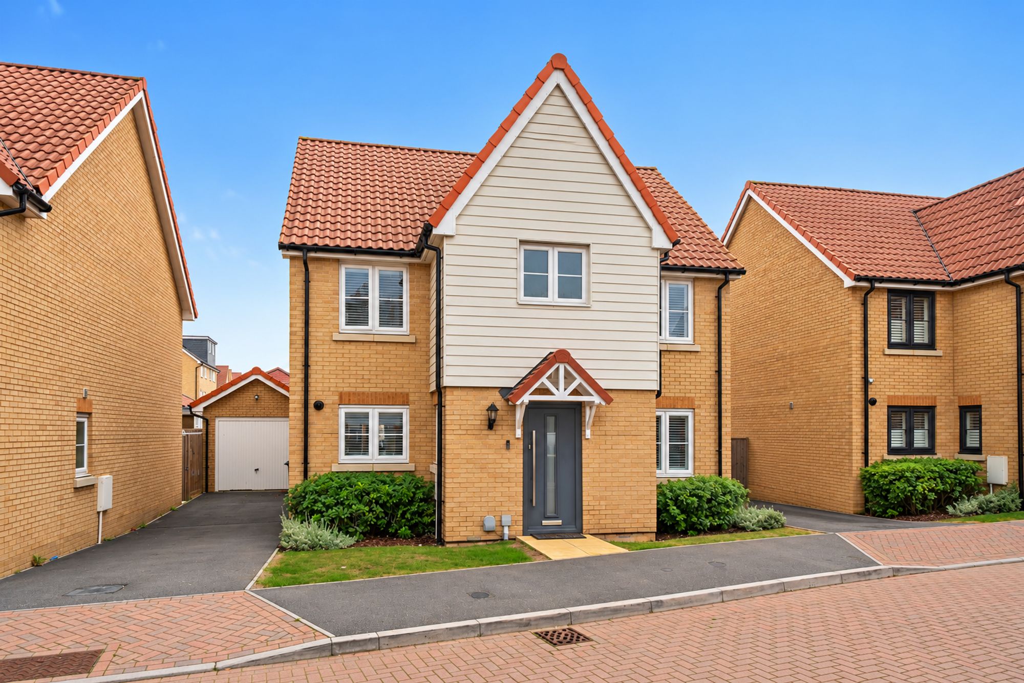Songbird Crescent, Chattenden, Medway, Kent. ME3