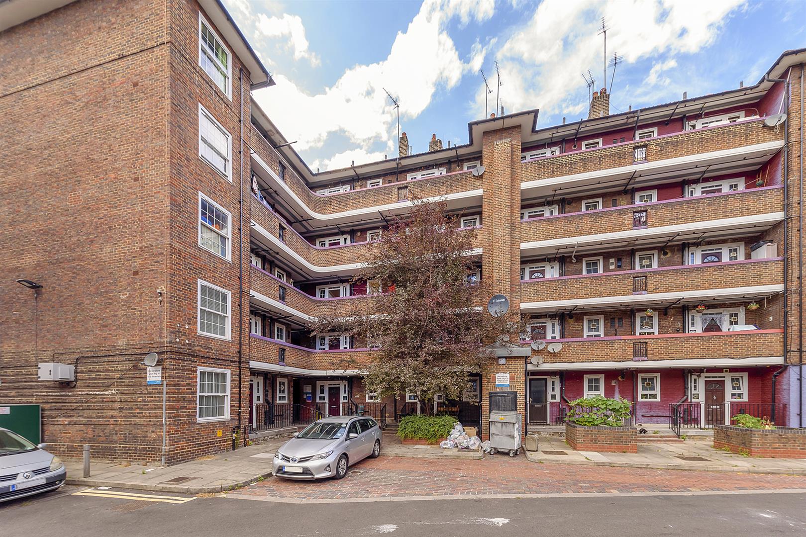 Property in Bath Terrace, London, SE1 6QF