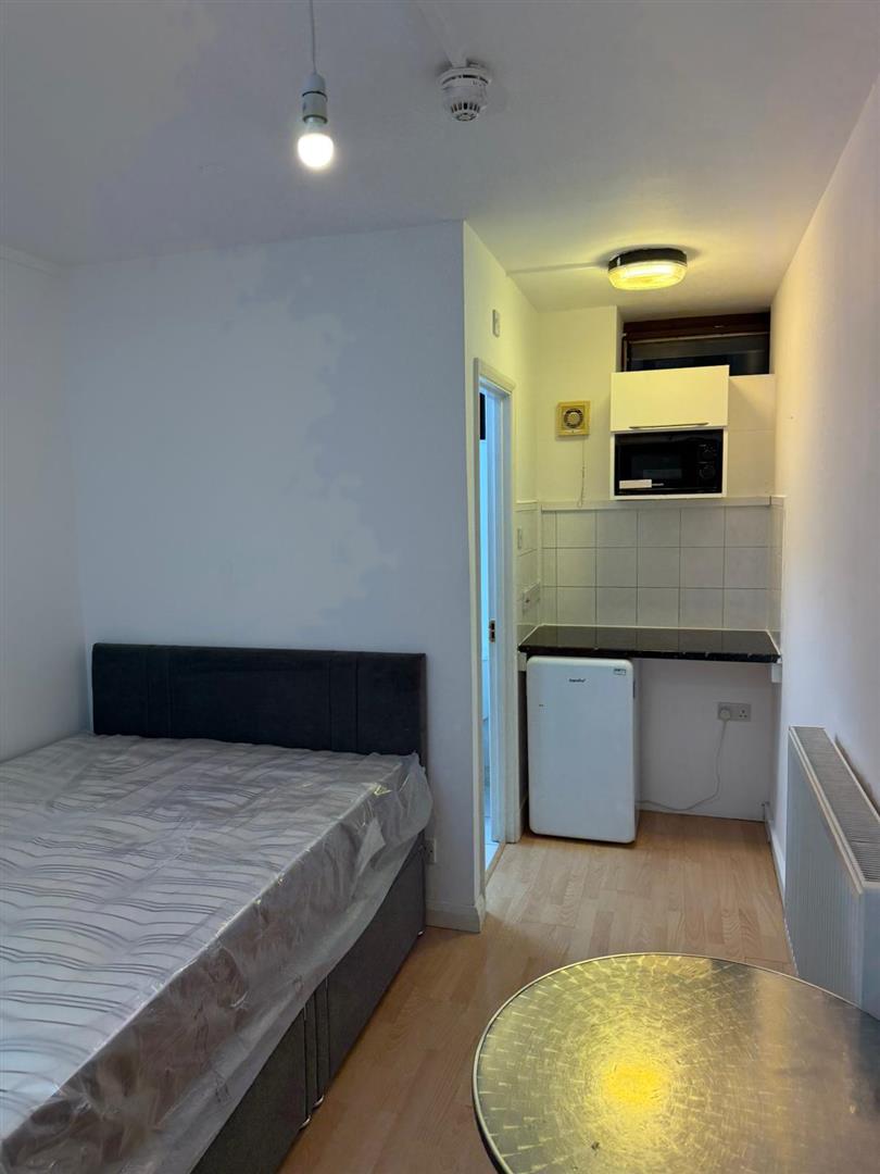 Langtry Walk, London, NW8