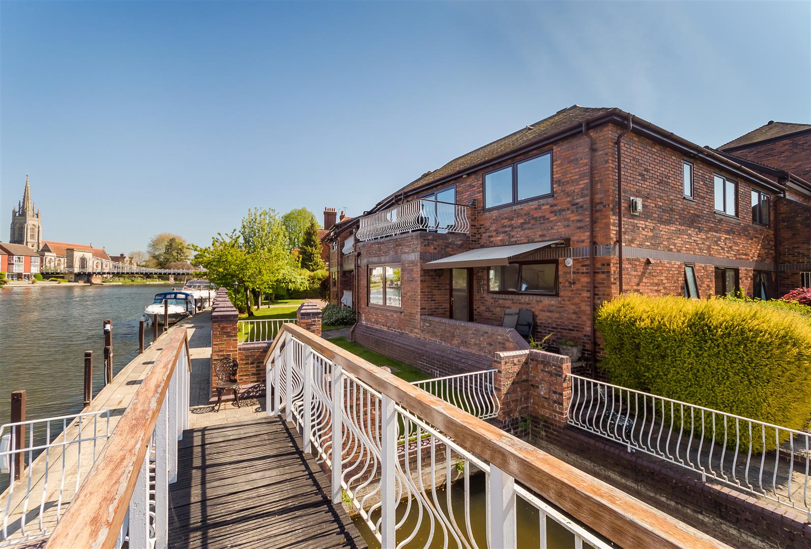 Rivermead Court, Marlow, SL7