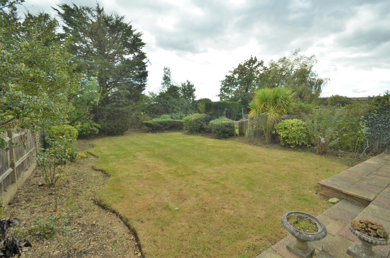 Property in Whitchurch Lane, Edgware, London, HA8 6QH