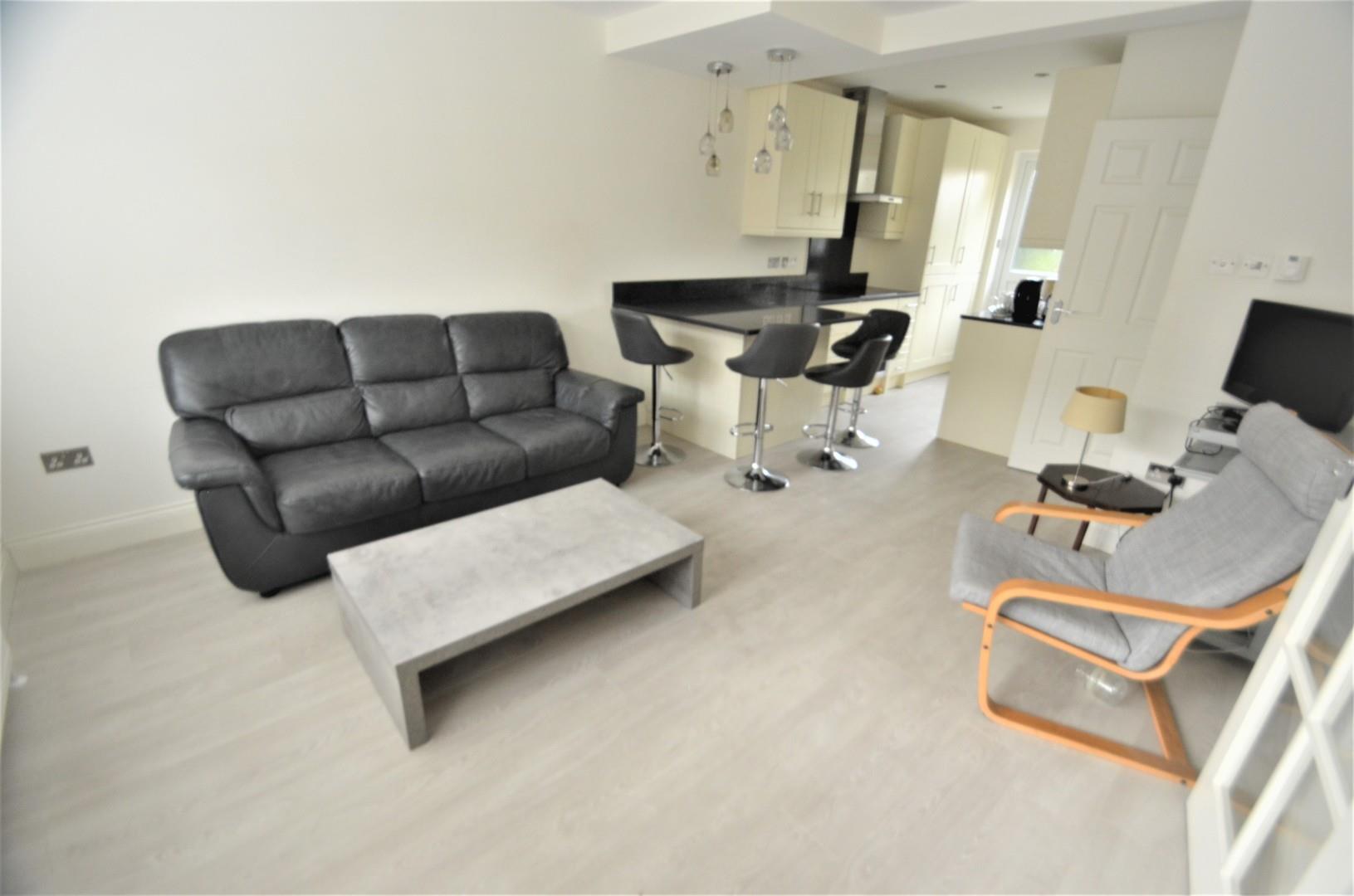 Daws Lane, Mill Hill