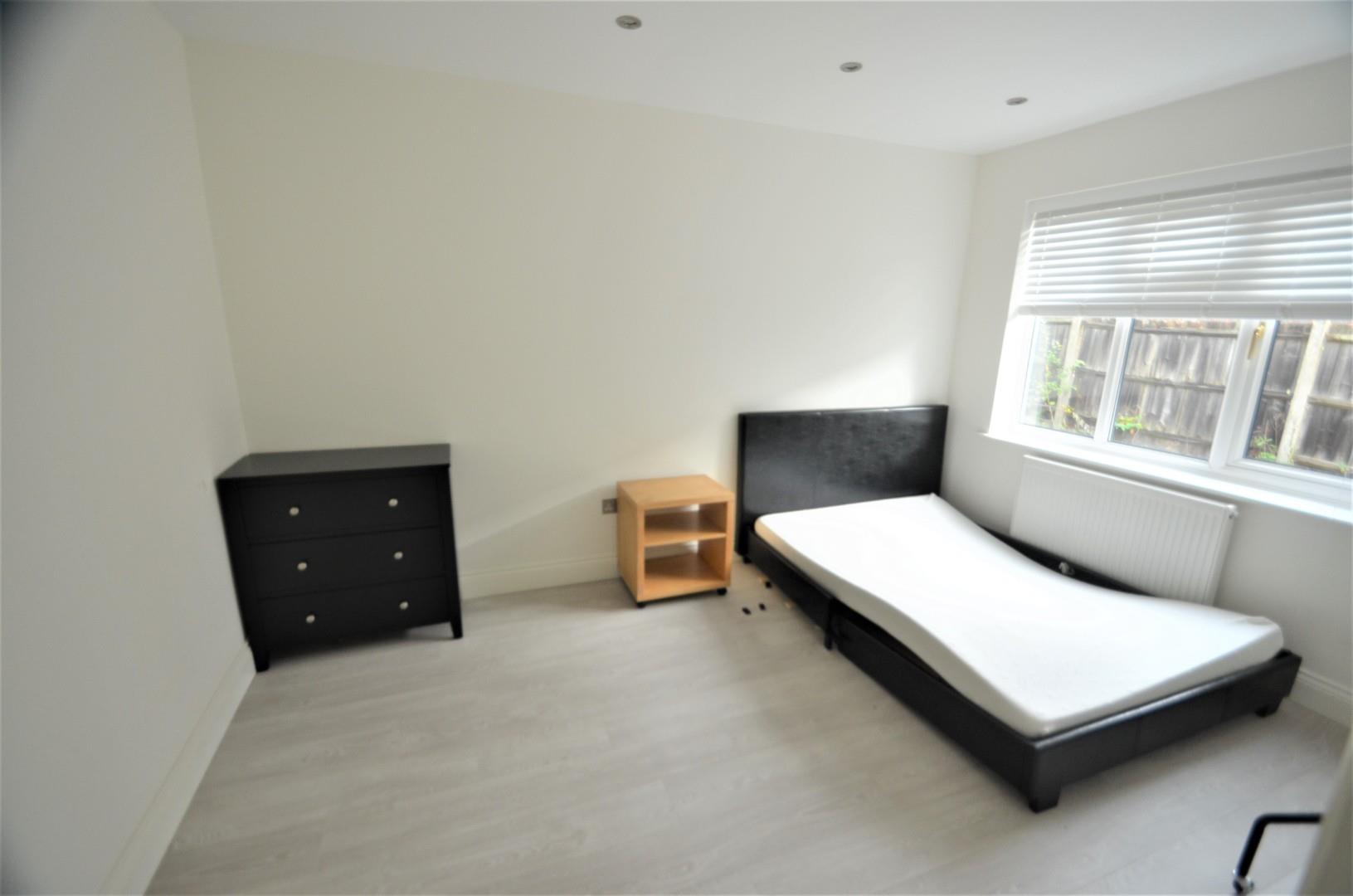 Property in Daws Lane, Mill Hill, London, NW7 4SN