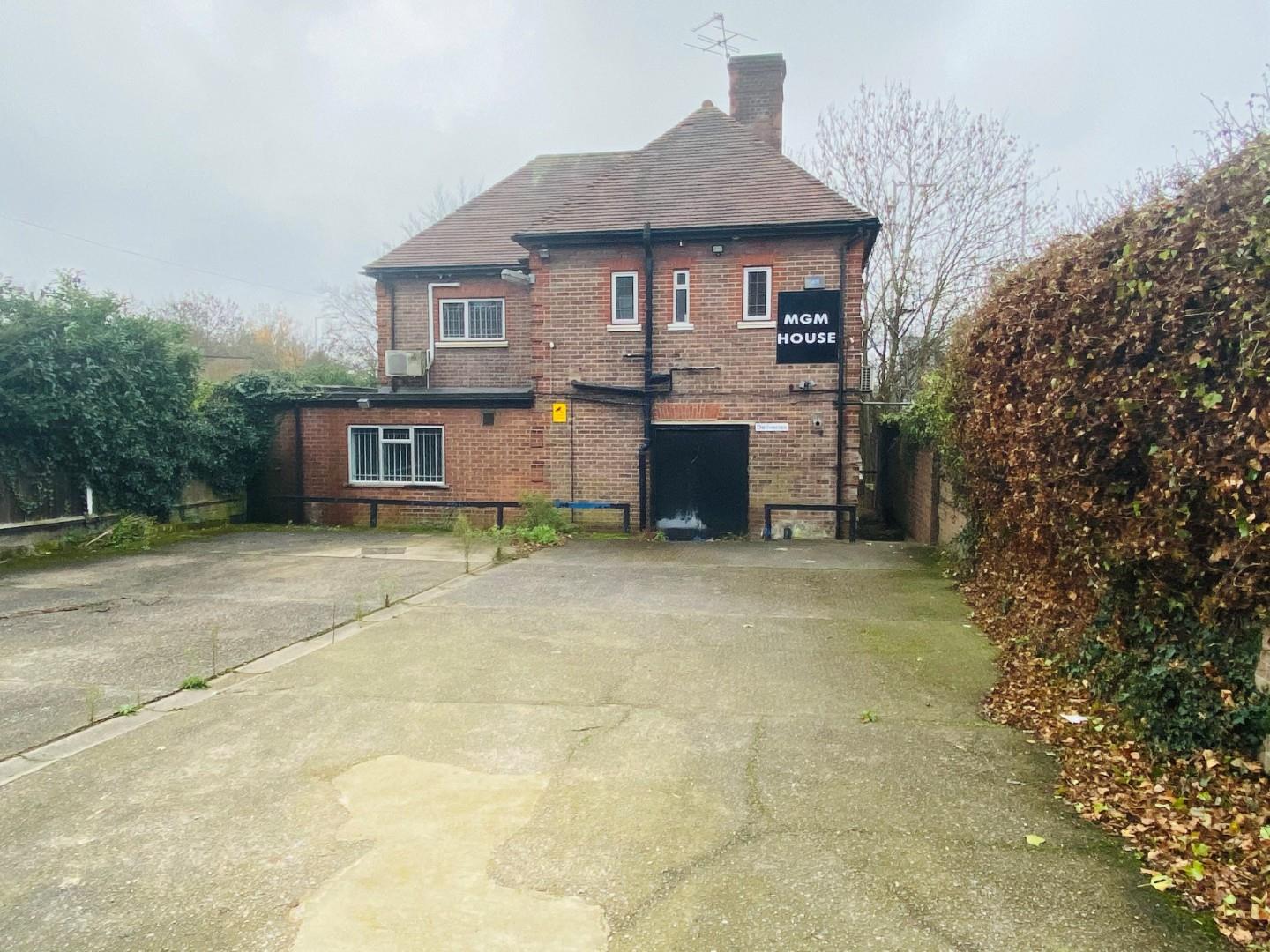 Property in Daws Lane, Mill Hill, London, NW7 2PT