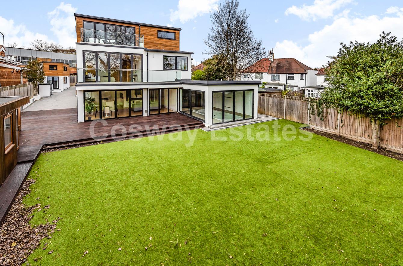 Property in Holders Hill Crescent, Hendon, NW4 1ND