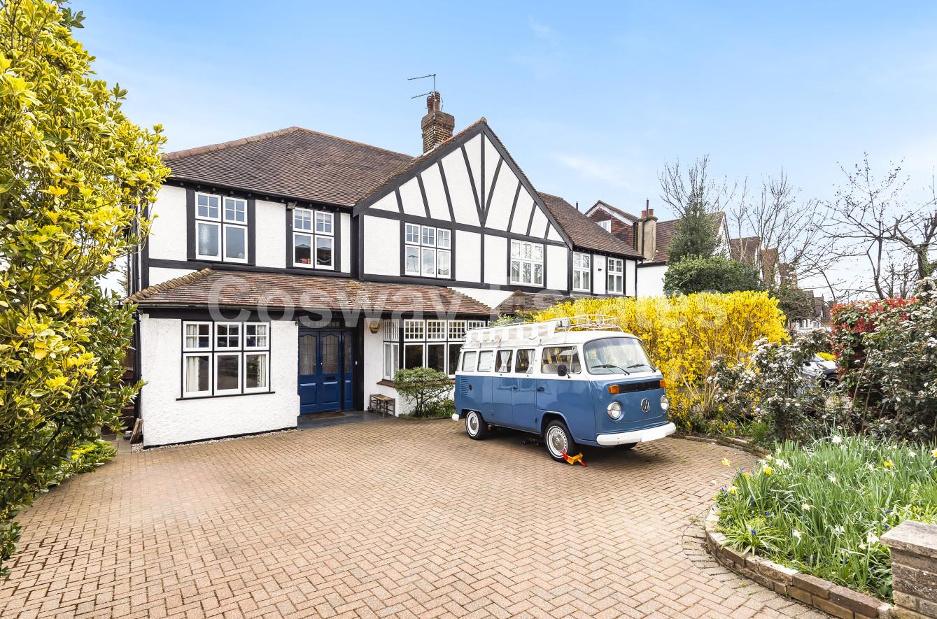 Newcombe Park, Mill Hill