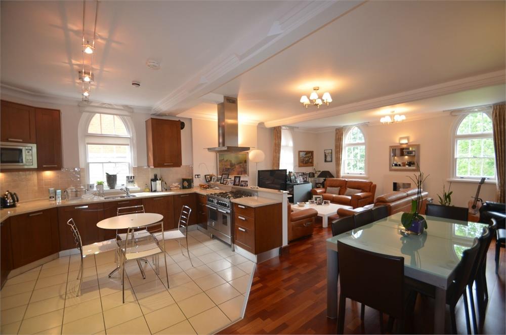 The Ridgeway, Mill Hill