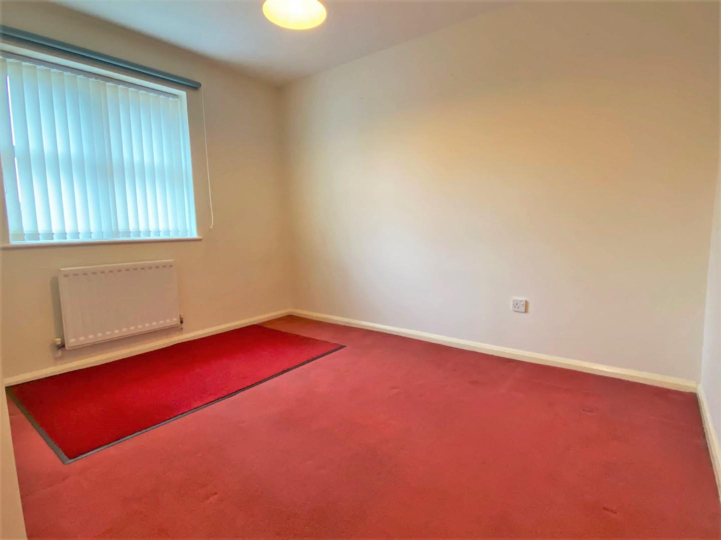 Property in Longfield Avenue, Mill Hill, London, NW7 2EH