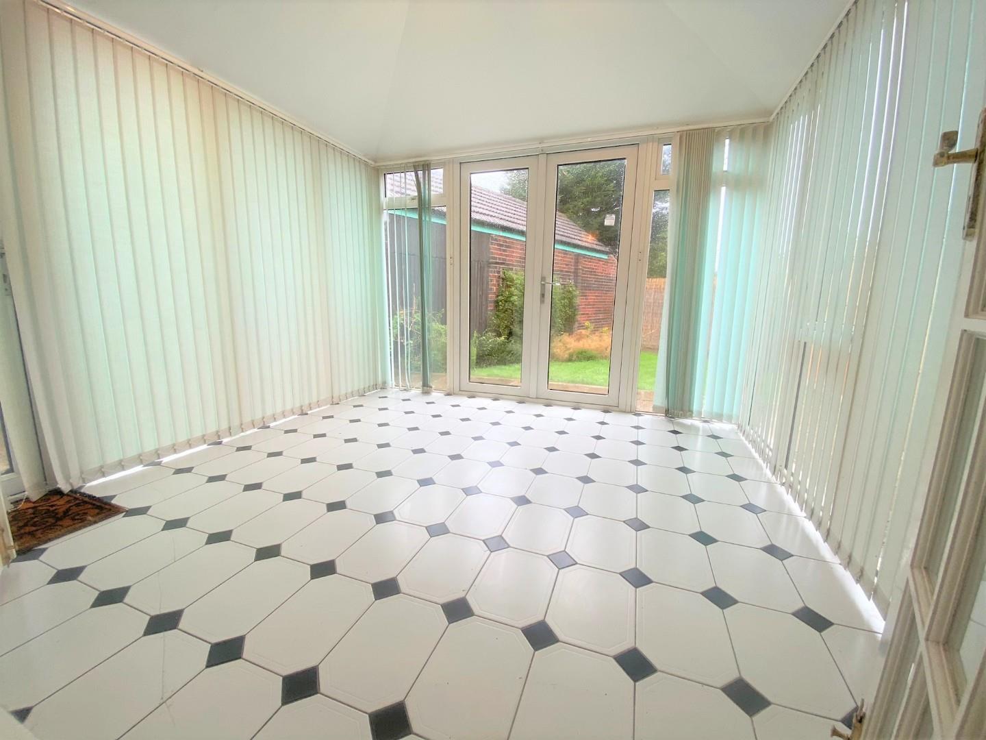 Property in Longfield Avenue, Mill Hill, London, NW7 2EH