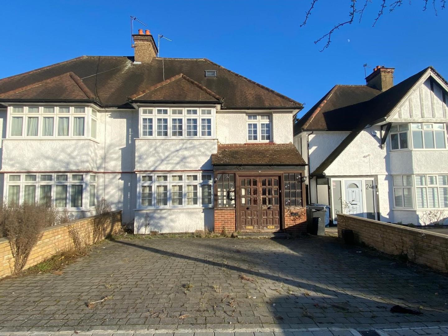 Edgwarebury Gardens, Edgware