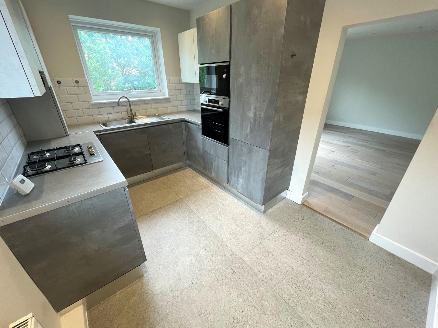 Sylvan Avenue, Mill Hill