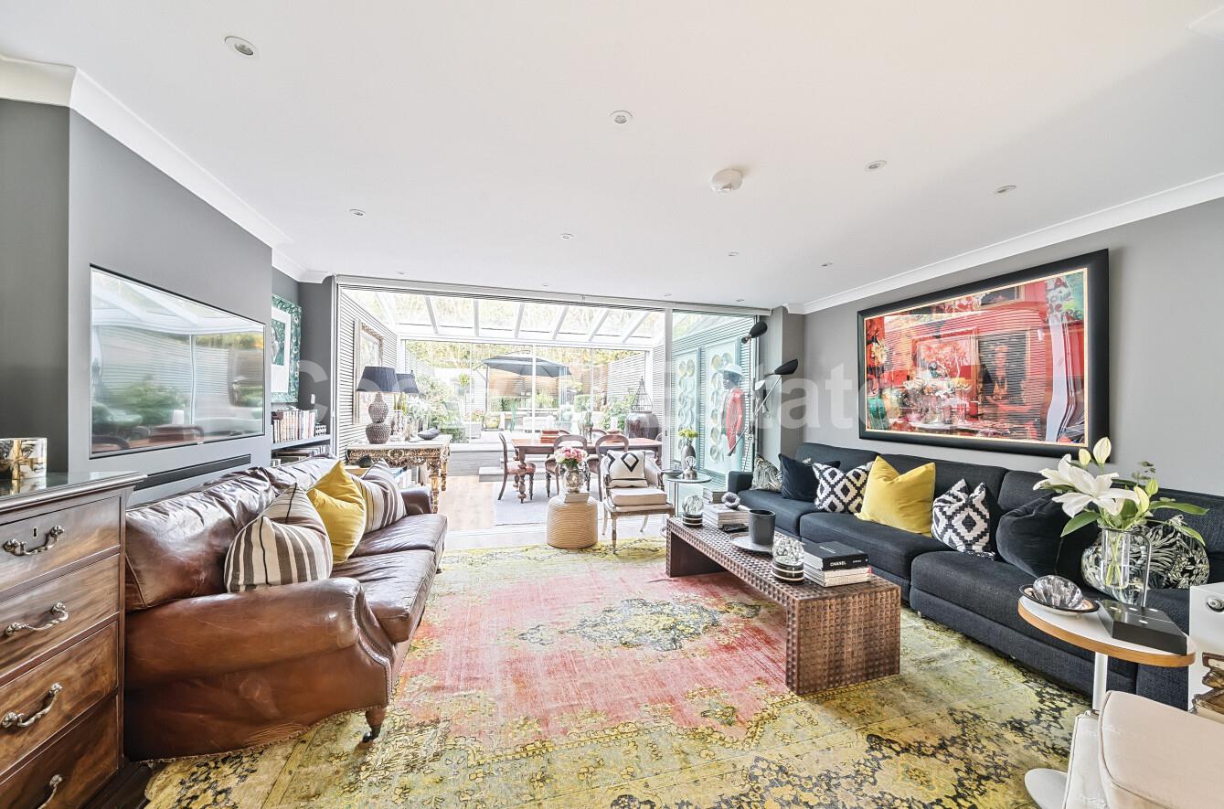 Katherine Close, Mill Hill, NW7, London