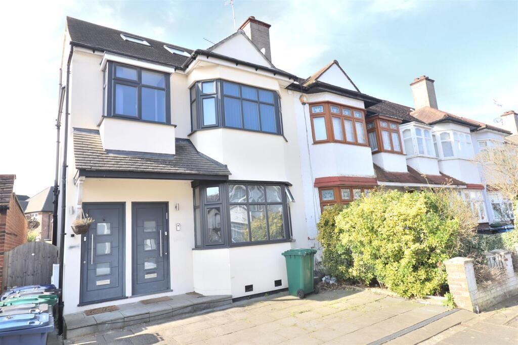 Hale Grove Gardens, Mill Hill