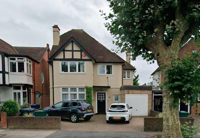 Lyndhurst Avenue, Mill Hill, NW7, London