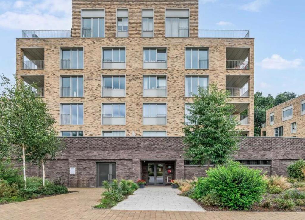 Cornforth Lane, Mill Hill