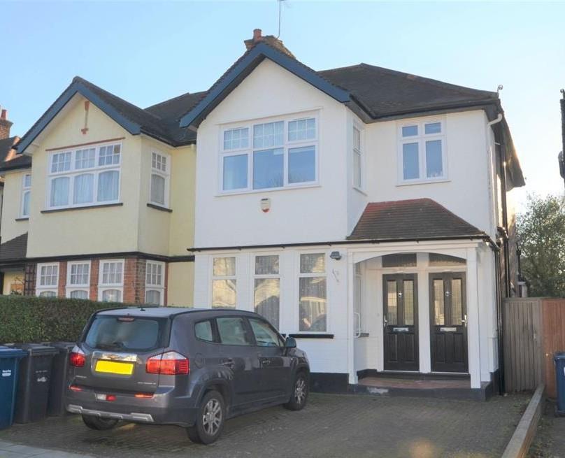 Goodwyn Avenue, Mill Hill, NW7, Mill Hill