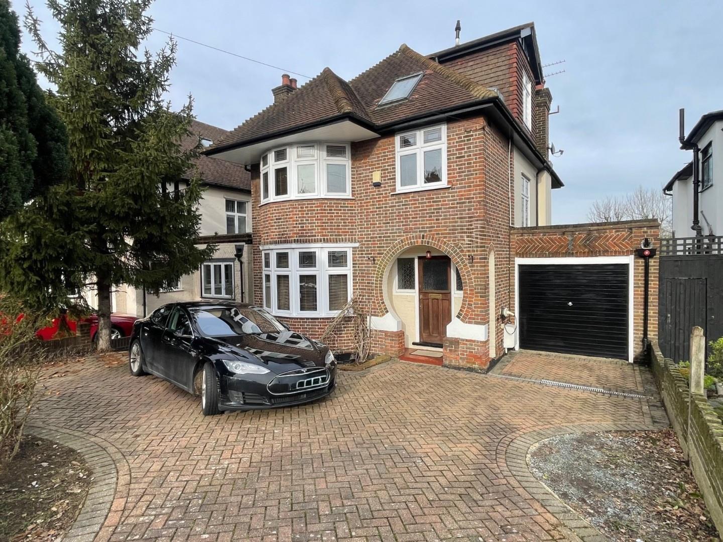 The Ridgeway, Mill Hill