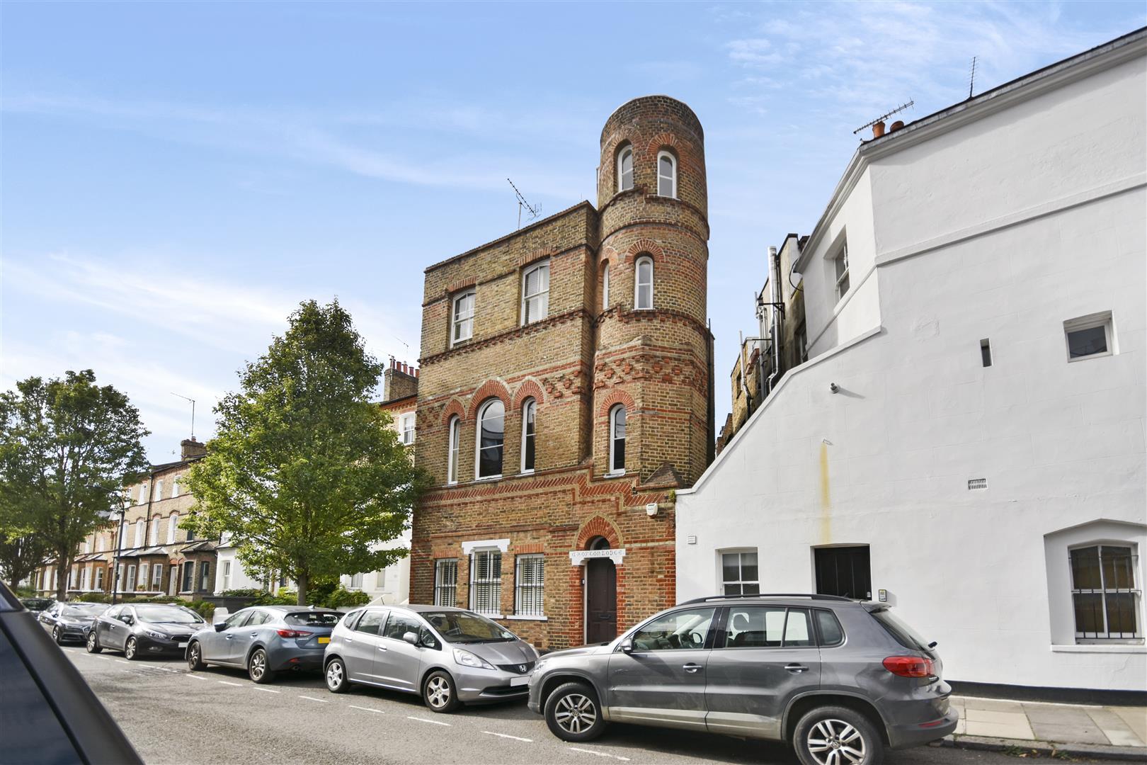 Property in Caithness Road, London, W14