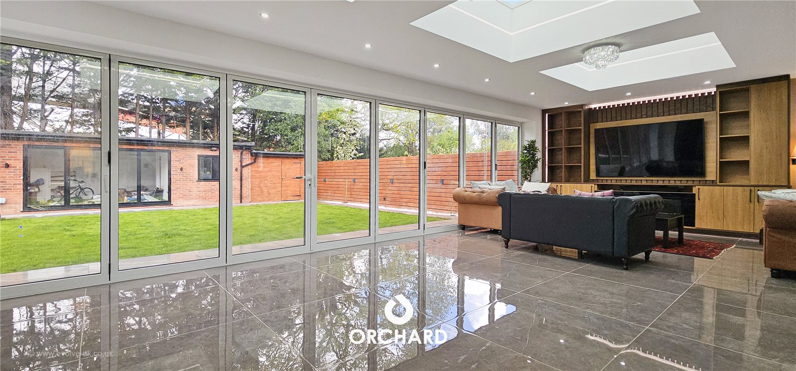The Greenway, Uxbridge, London, UB10