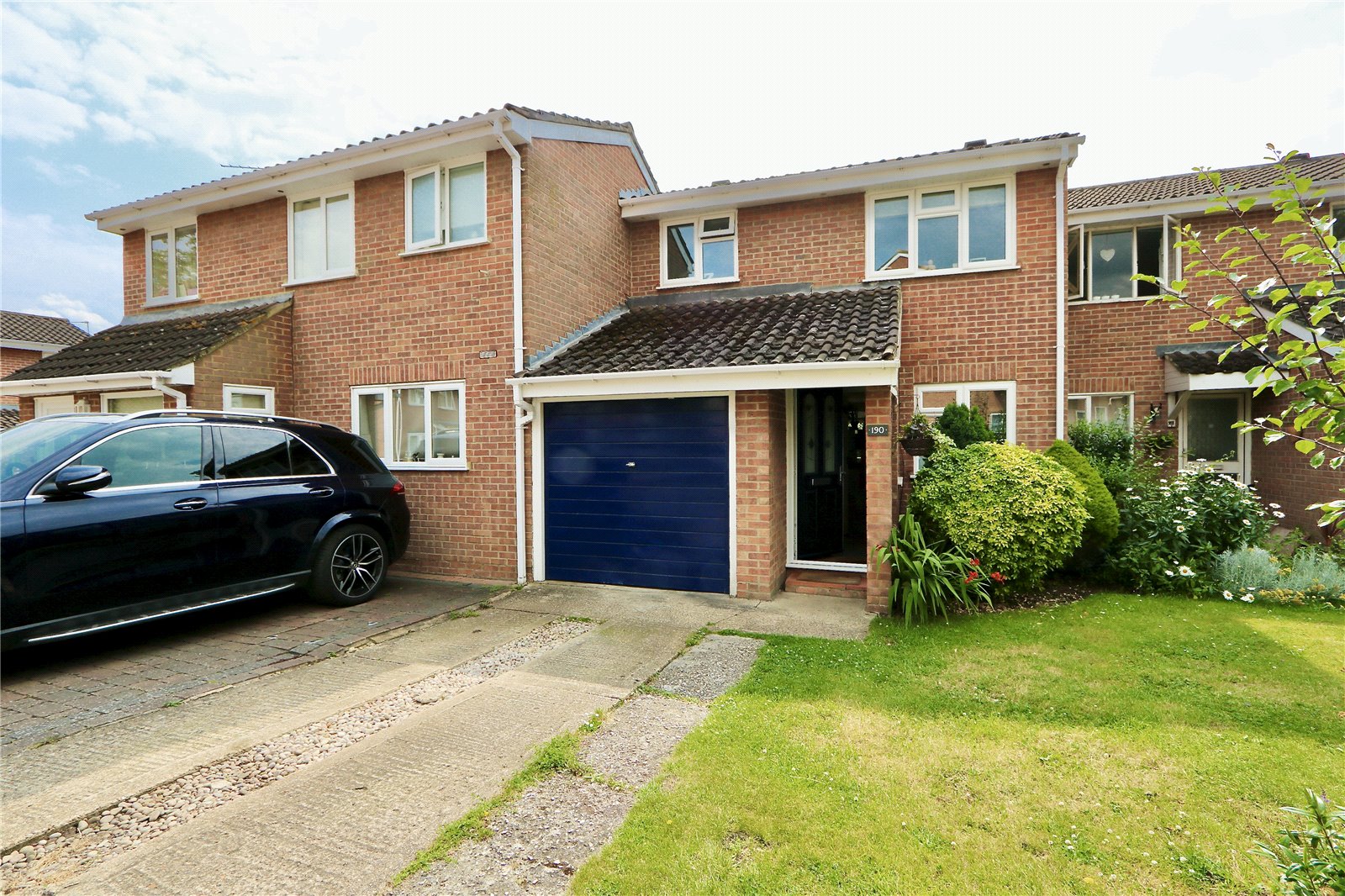 Property in Aylsham Drive, Ickenham, UB10 8UF