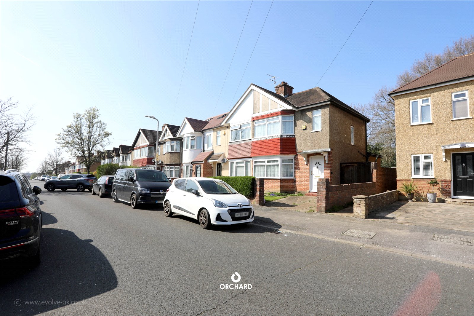 Property in Linden Avenue, Ruislip, HA4 8TZ