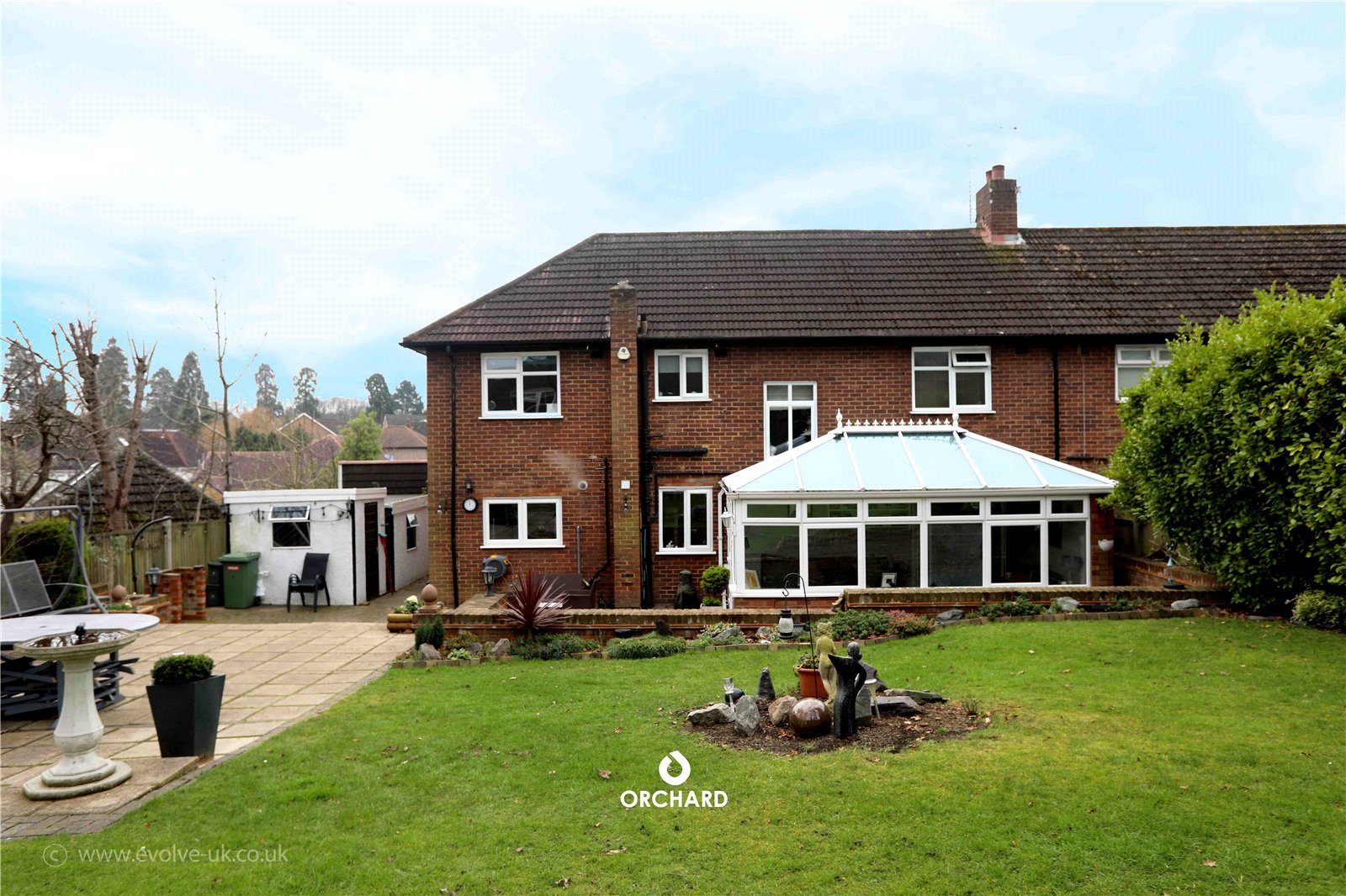 Property in Woodstock Drive, Ickenham, UB10 8EE