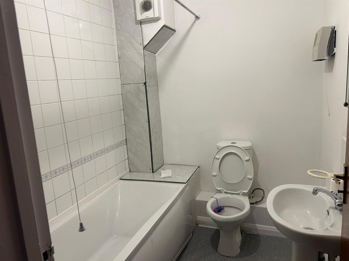 Queens Road, Slough, SL1