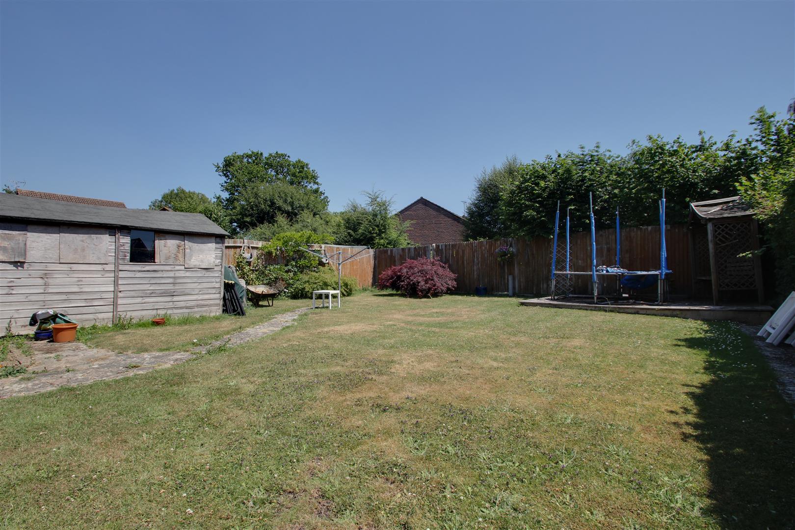 Property in Worthing Road, Southwater, Horsham, West Sussex, RH13 9HA