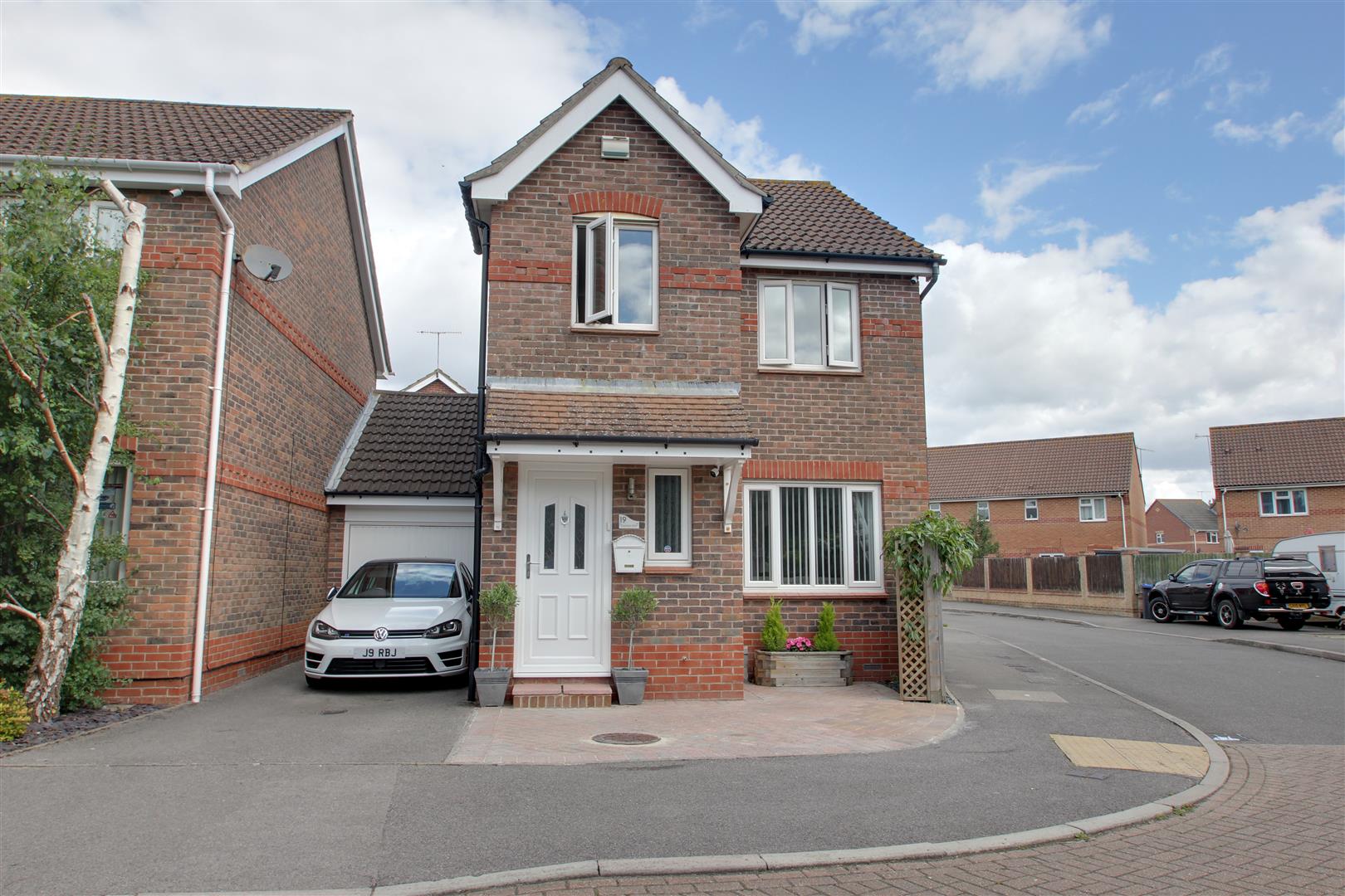 Property in Essenhigh Drive, Worthing, West Sussex, BN13 3SW