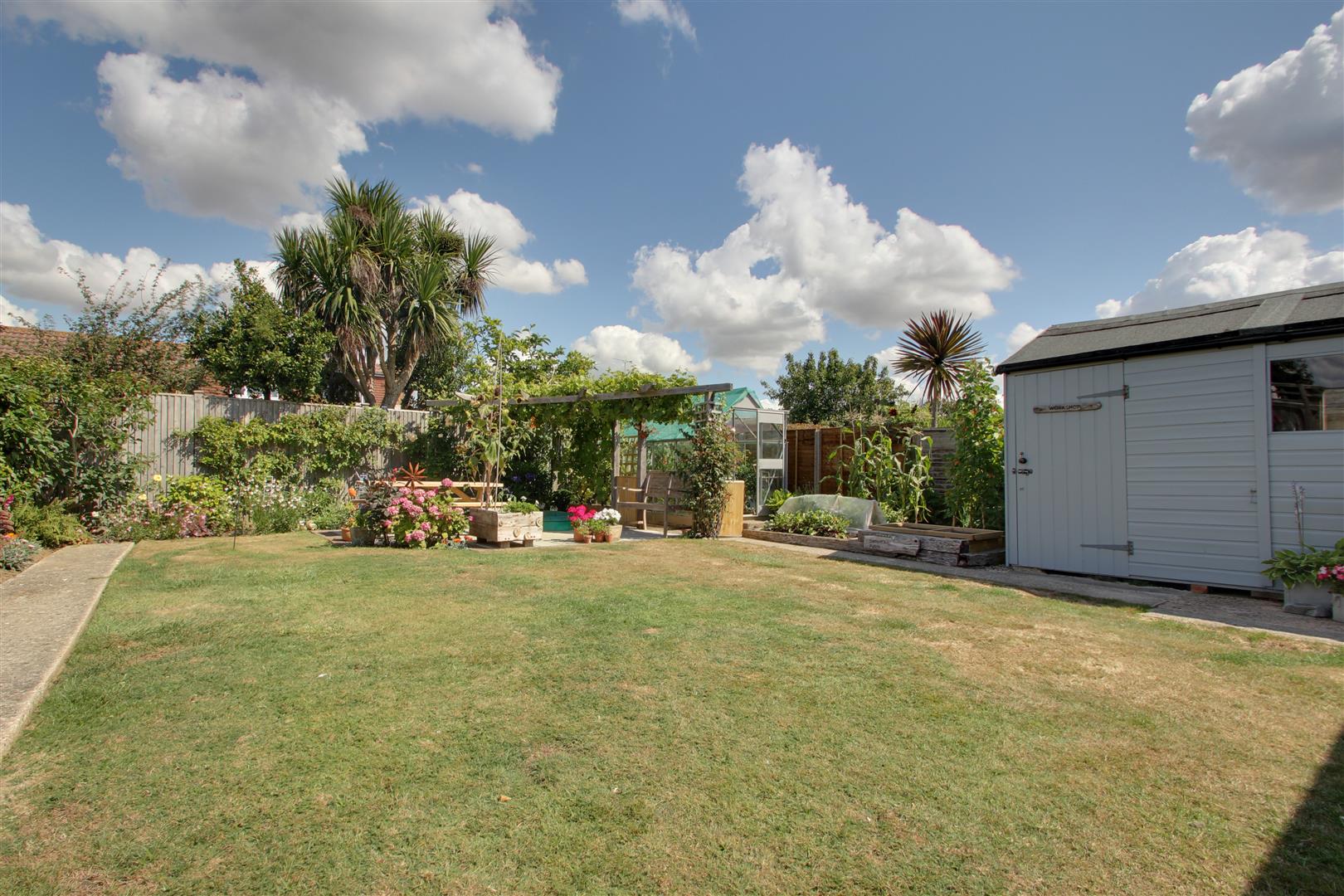 Property in Goring Way, GoringBySea, Worthing, West Sussex, BN12 5BS
