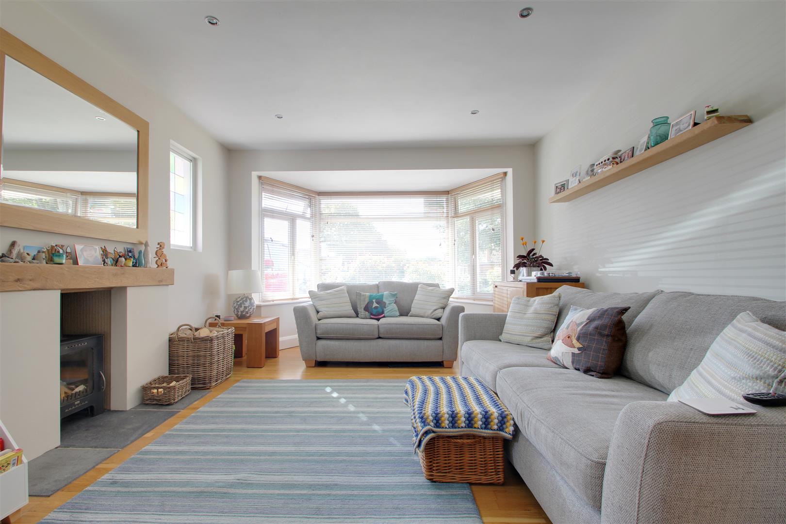 Property in Goring Way, GoringBySea, Worthing, West Sussex, BN12 5BS