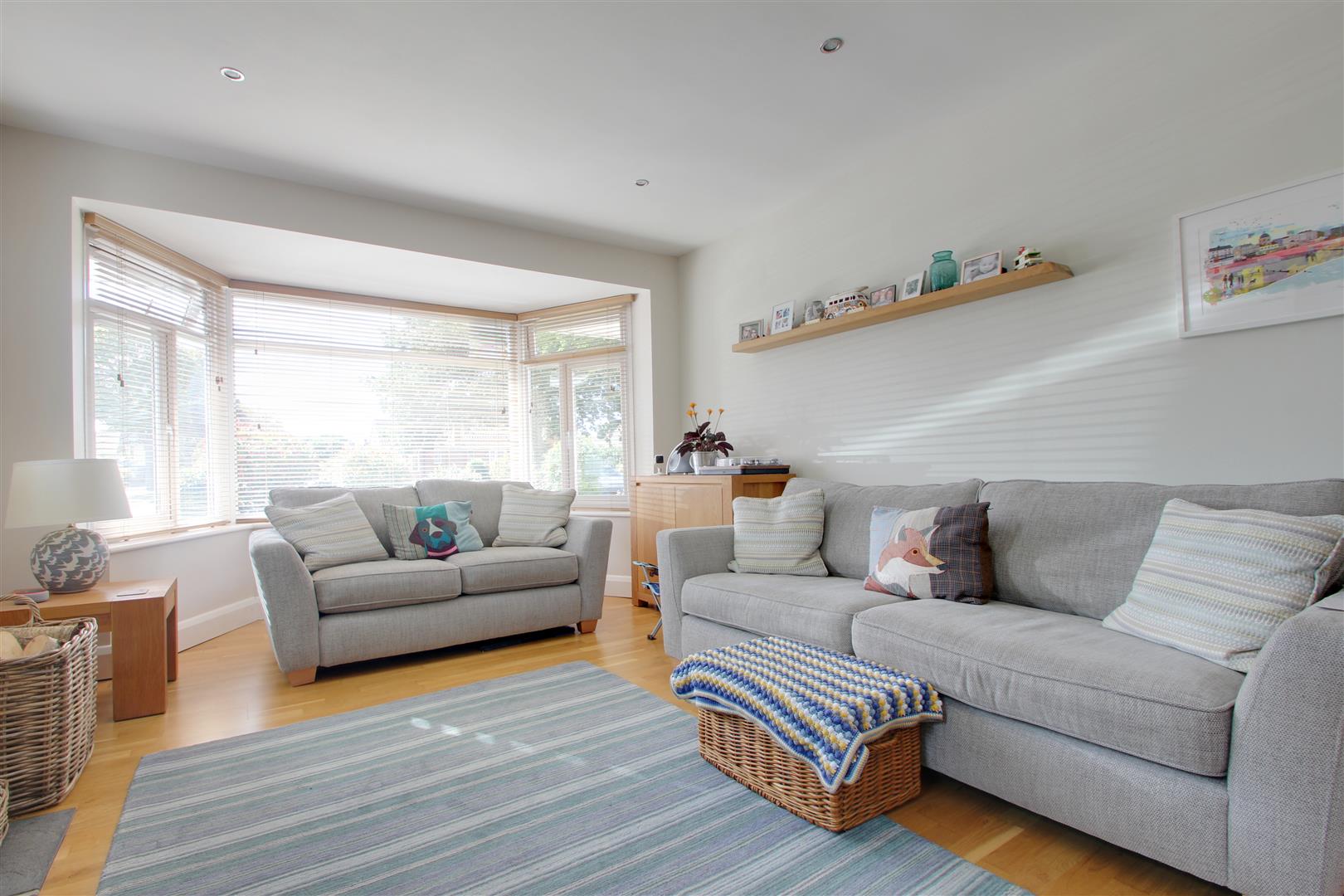 Property in Goring Way, GoringBySea, Worthing, West Sussex, BN12 5BS Property in Goring Way, GoringBySea, Worthing, West Sussex, BN12 5BS