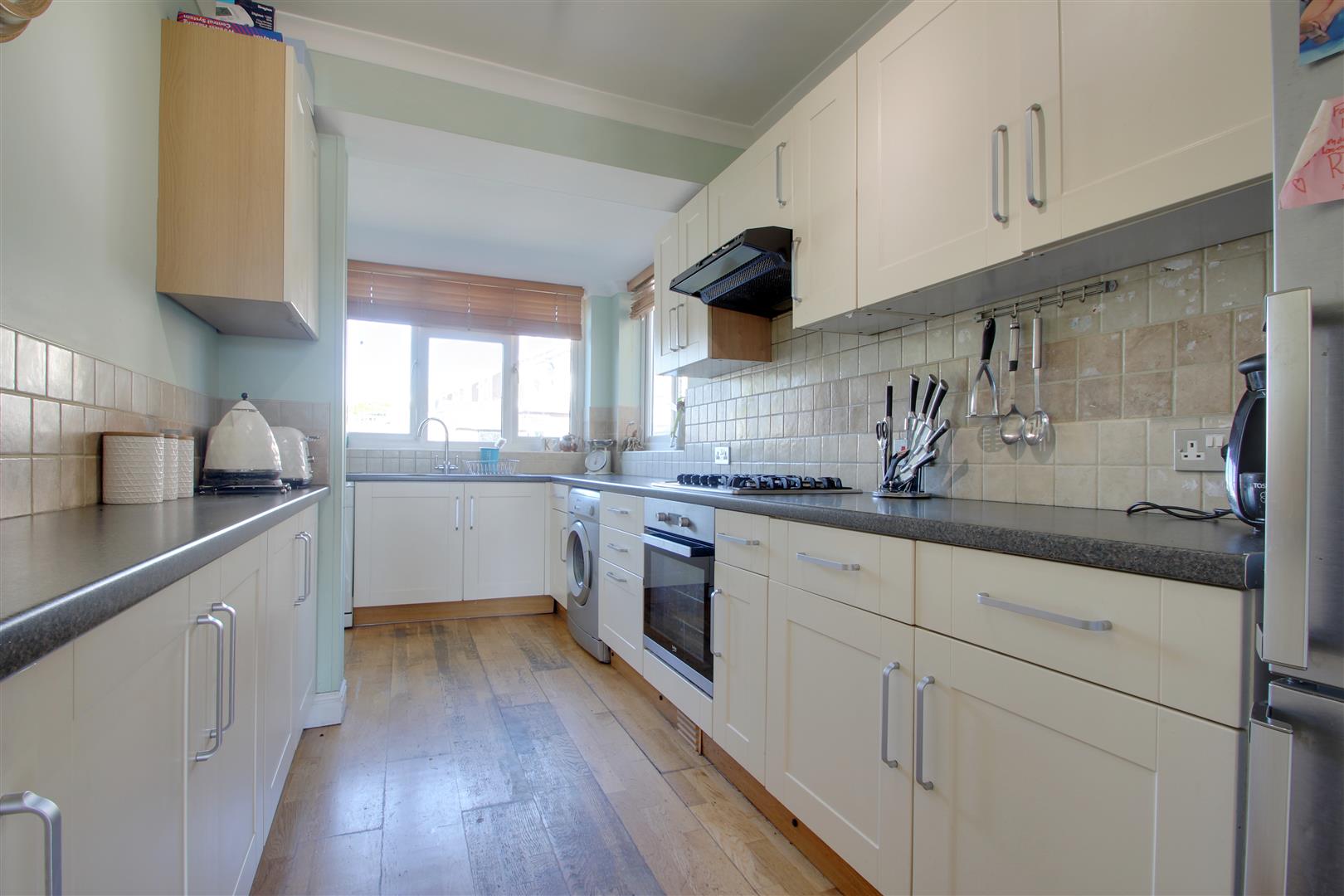 Property in Grand Avenue, Lancing, West Sussex, BN15 9PS