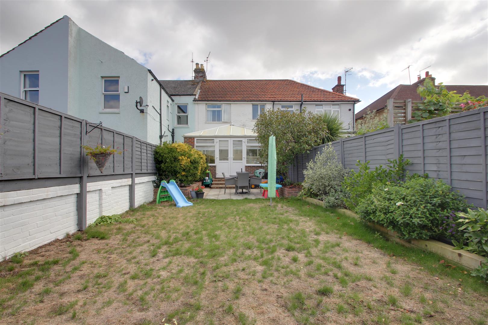 Property in Ripley Road, Worthing, West Sussex, BN11 5NH