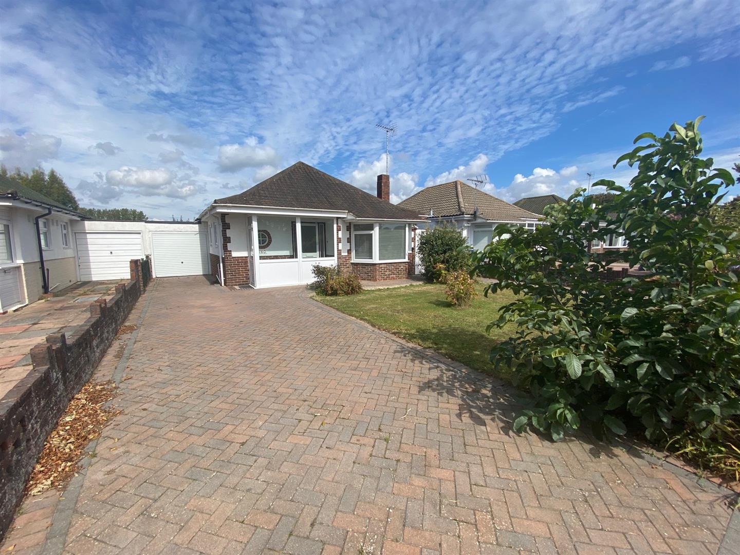 Property in Goring Way, GoringBySea, Worthing, West Sussex, BN12 5BS