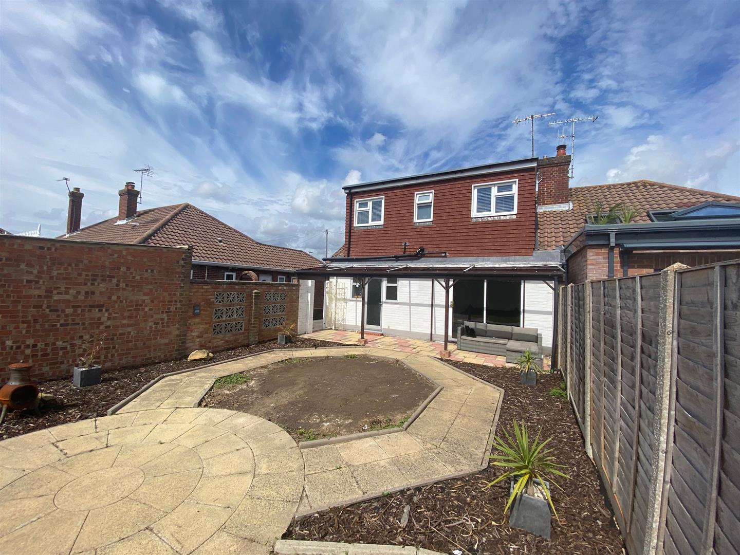 Property in Melrose Close, Worthing, West Sussex, BN13 1NY