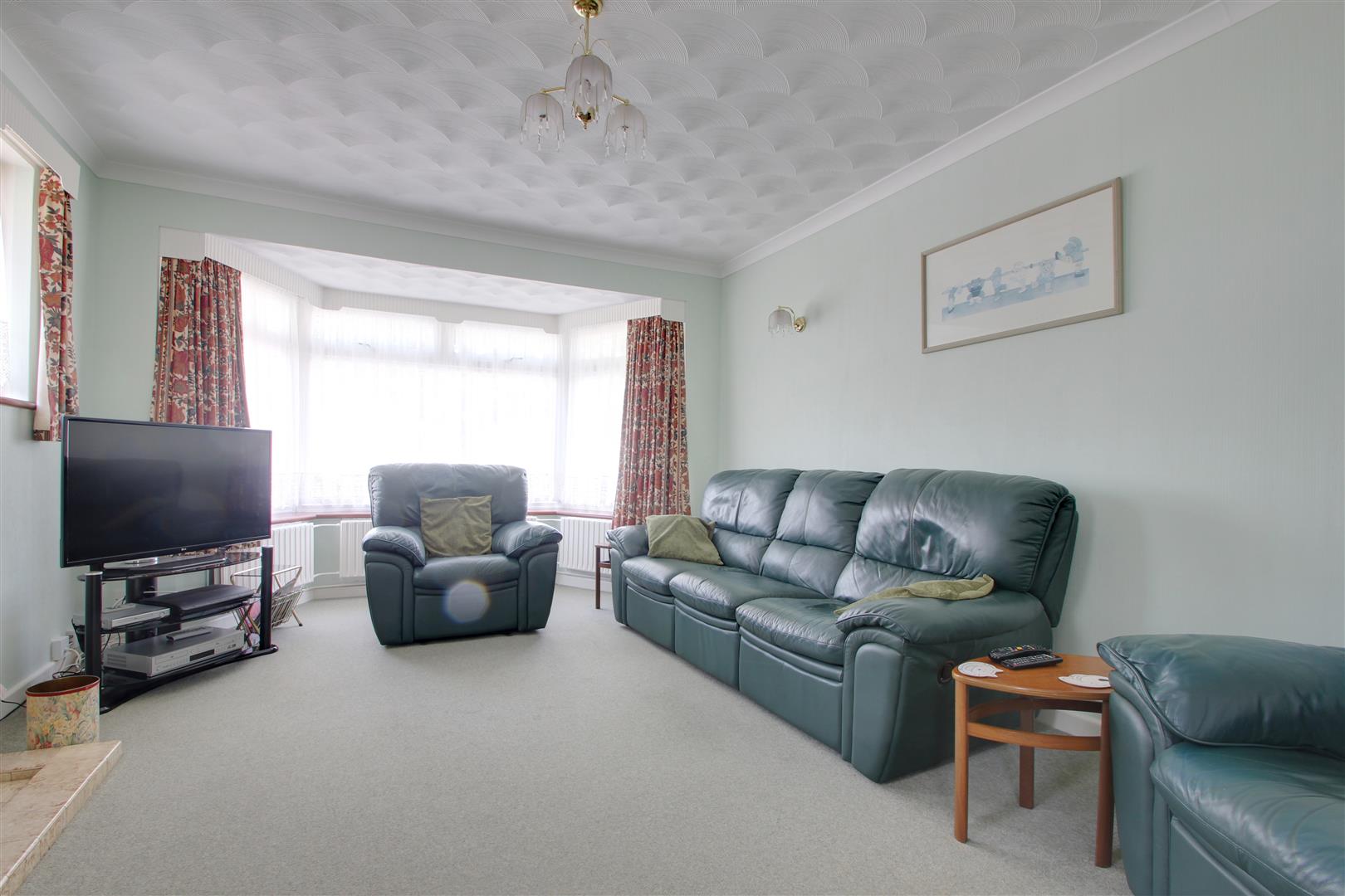 Property in Goring Way, GoringBySea, Worthing, West Sussex, BN12 5BU